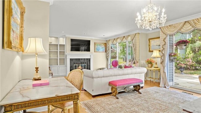 Photo - 162 Regents Pk Unit 162