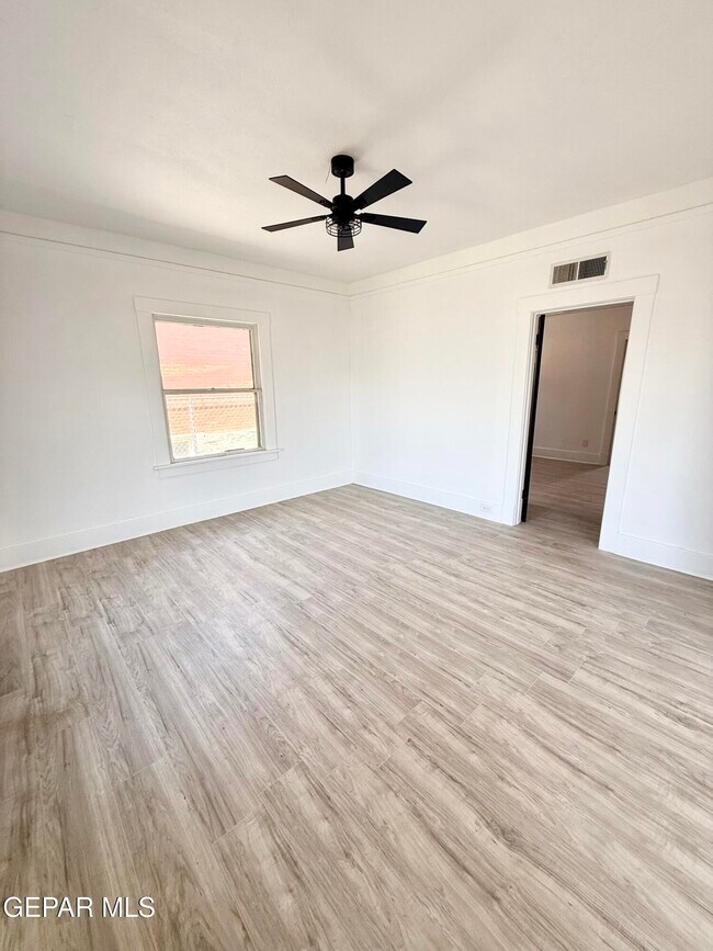 Photo - 3203 Frankfort Ave