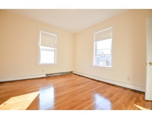 Photo - 74 Aldie St Unit 2