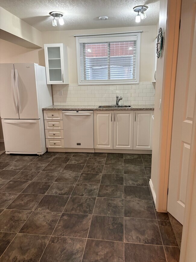 Building Photo - 63 Auburn Glen Green SE