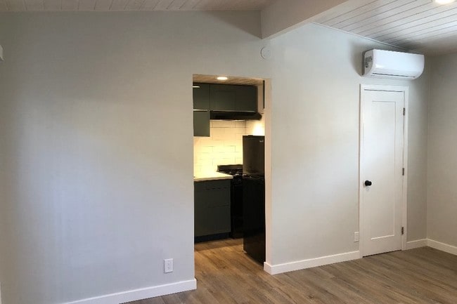 Photo - 11933 Culver Blvd Unit 11933