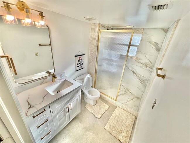 Photo - 400 NW 19th Terrace