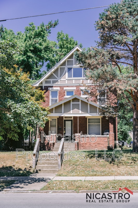 Photo - 182 E Lane Ave