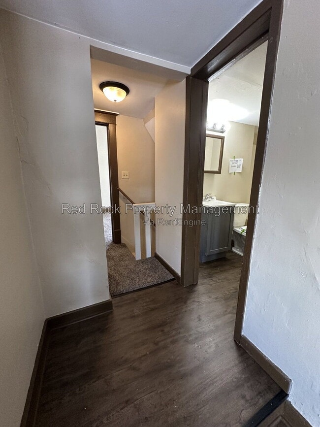 Photo - 171 1/2 Linn Street