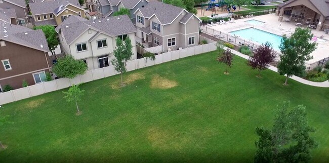 1077 Kettering Dr