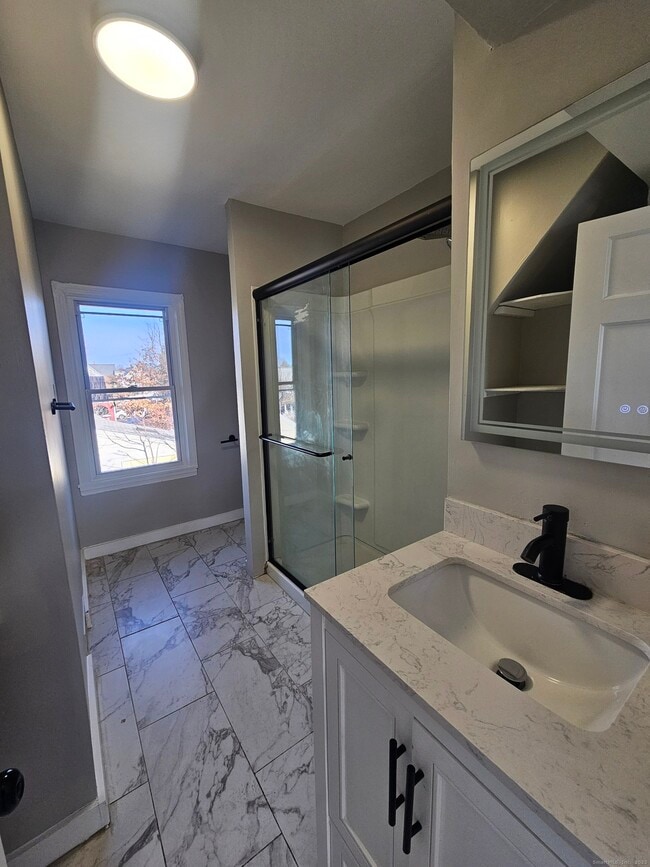 Photo - 370 Bruce Ave