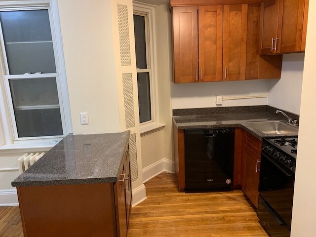 Building Photo - 1784 Beacon St Unit 2A Rental