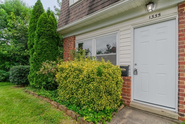 Photo - Newly Renovated Three Bedroom house in Par...