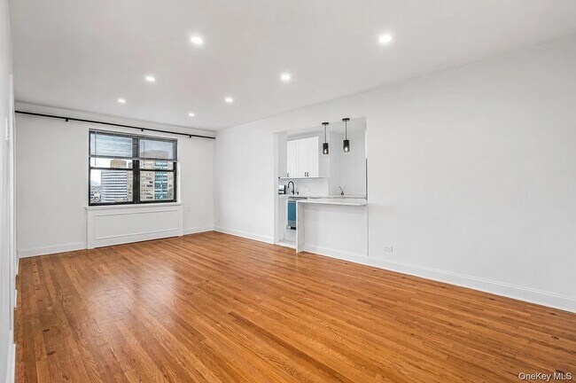 Photo - 98-76 Queens Blvd Unit 6L