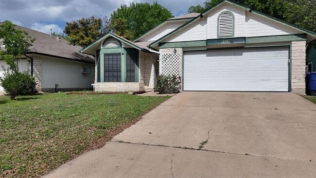 Building Photo - 12331 Yarmont Way