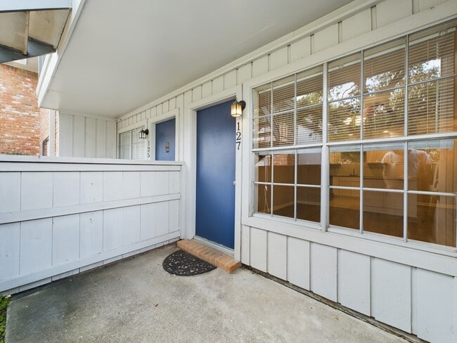 Photo - 2350 Bering Dr Unit 127