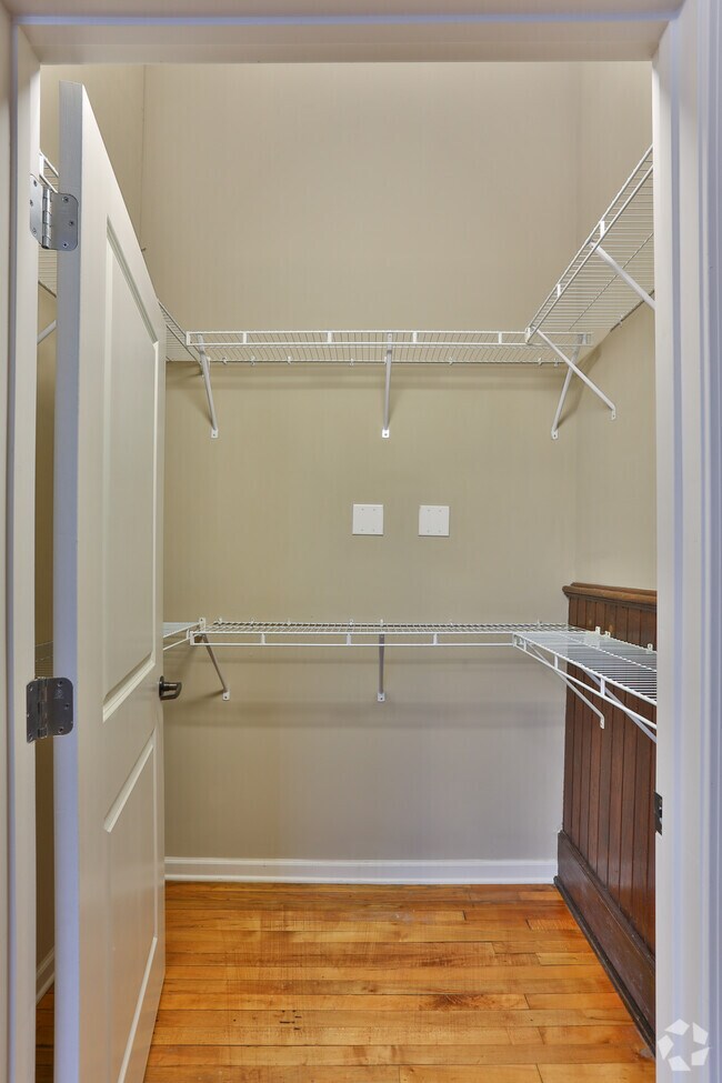 1BR, 1BA