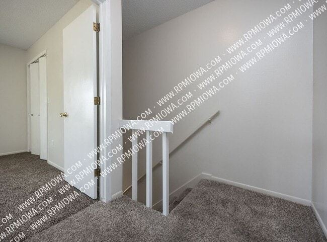 Photo - 1010 W 1st Ave
