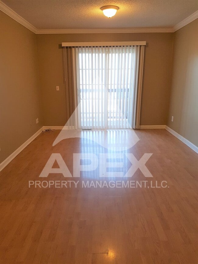 Photo - MOVE-IN SPECIAL, $1 RENT!! - NICE 3 Bd | 2... Unidad 1841-126