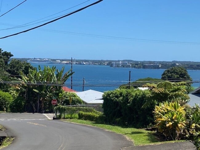 Building Photo - CLOSE TO TOWN WITH OCEAN VIEWS!
