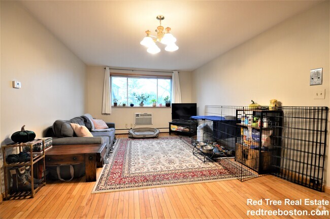 Building Photo - 412 Langley Rd Unit 7 Rental