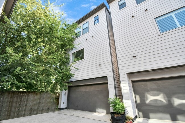 Photo - 308 Palmer St