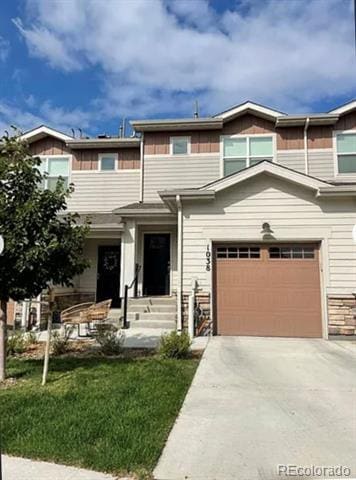 Photo - 1038 Oak Cir Townhome