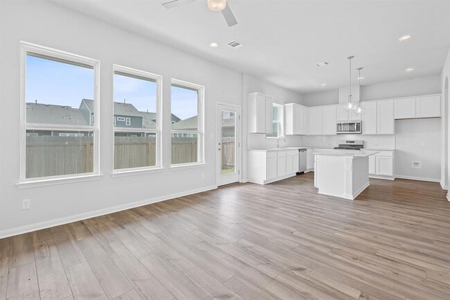 Photo - 8513 Wellspring Loop