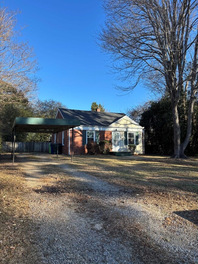 Building Photo - 717 Brighton Rd