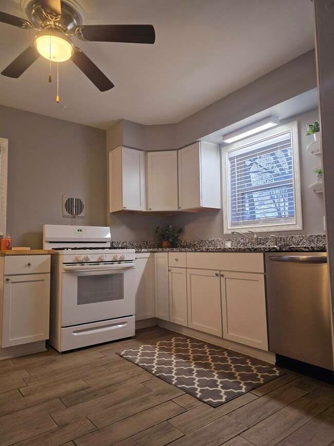 Photo - 18536 Morris Ave