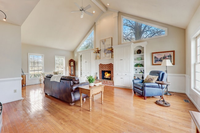 Photo - 1406 Wheatfield Ln