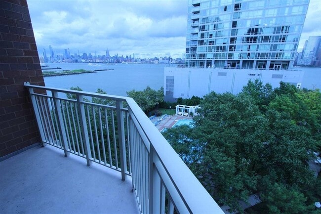 Photo - 20 2nd St Unit 709