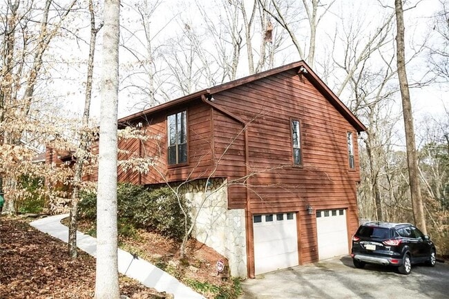 Building Photo - 5100 Forest Mist Dr