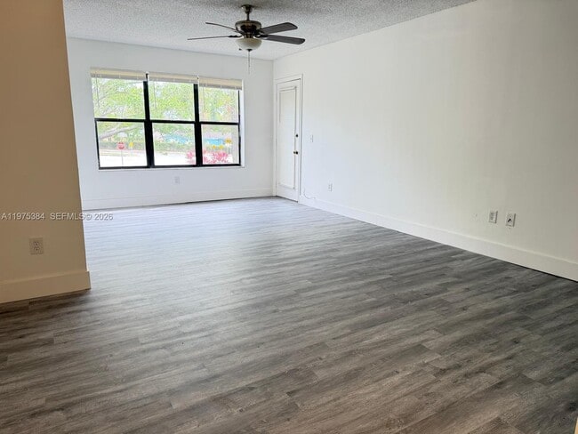 Building Photo - 4201 W McNab Rd Unit 16