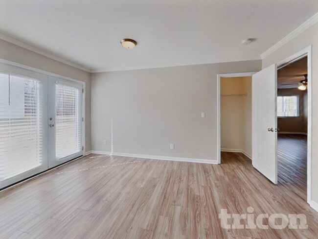 Photo - 314 Walnut Crossing Dr