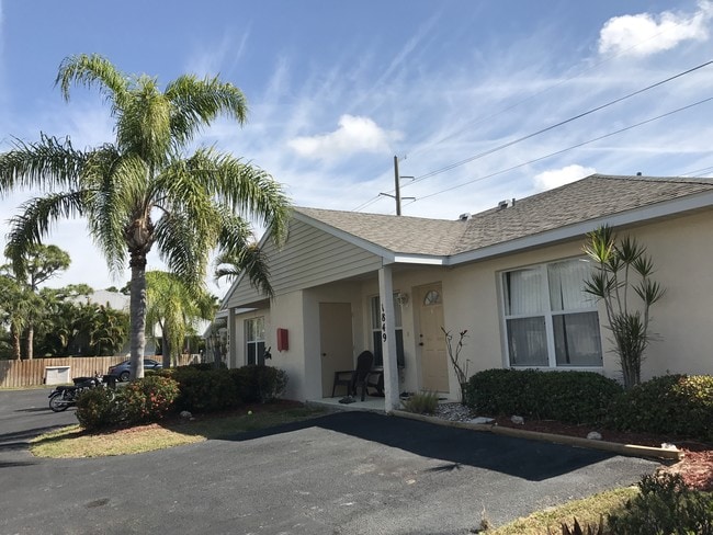 Photo - 1847-1851 Highland Rd Apartments