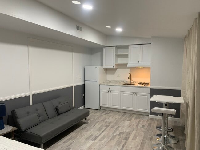 Photo - 644 Sandalwood Dr Unit Studio B