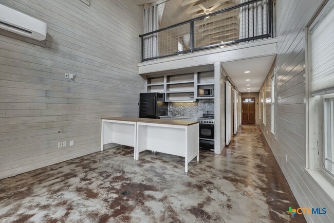 Photo - 1091 Mulberry Ave