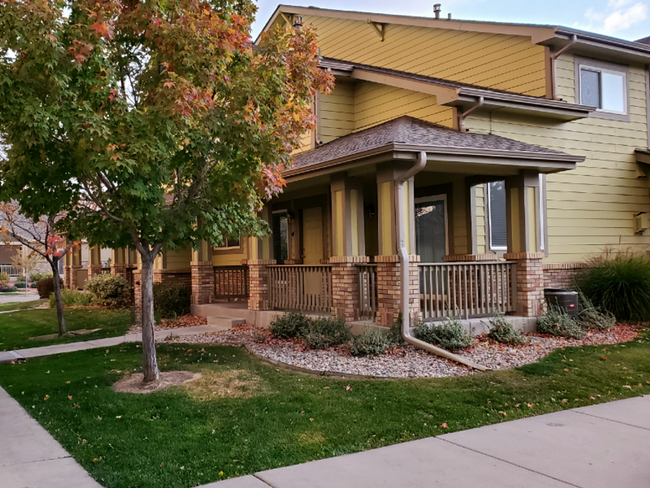 Stunning Modern Townhome in Fort Collins –... - Stunning Modern Townhome in Fort Collins –...