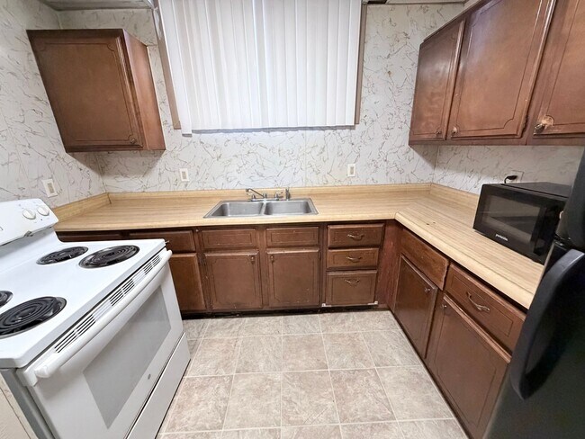 Photo - 2007 Nash St Unit 2007 Nash St - Apt 6