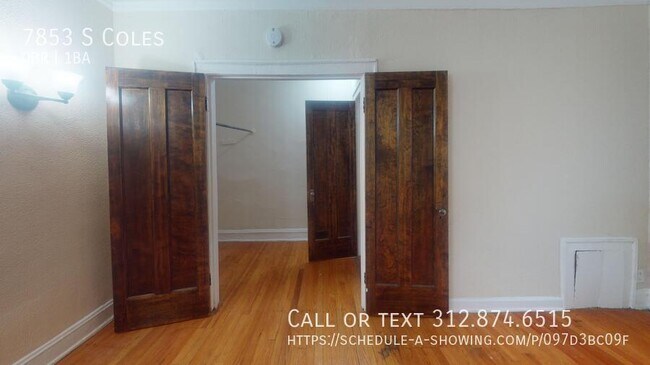 7853 S Coles-