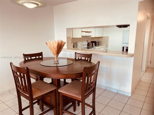 Photo - 2555 Collins Ave Unit 1804