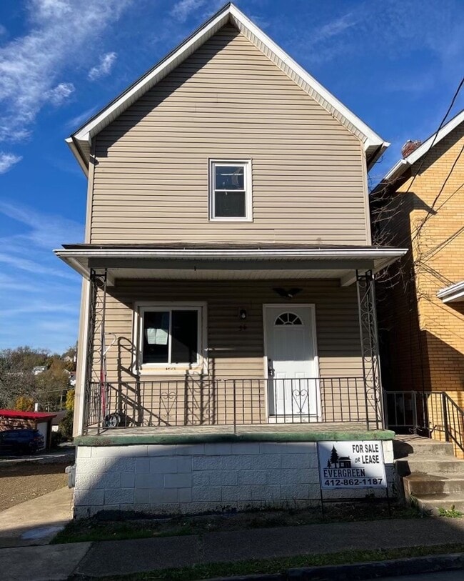 Building Photo - Renovated 2 Bed /1 Bath Single Family Home...
