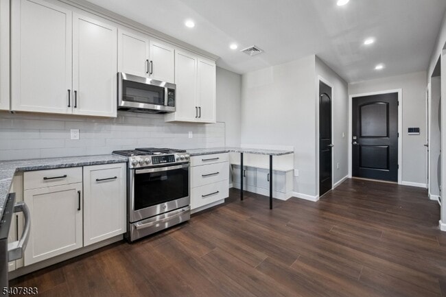 Photo - 266 Morris Ave Unit 2