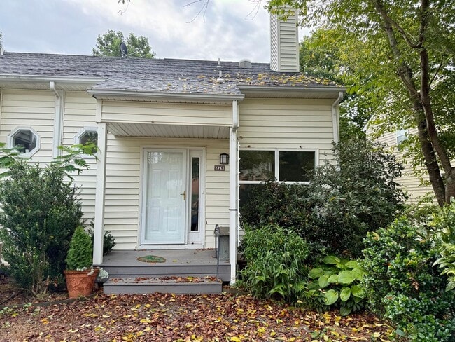 Building Photo - 326 Riverside Ave Rental