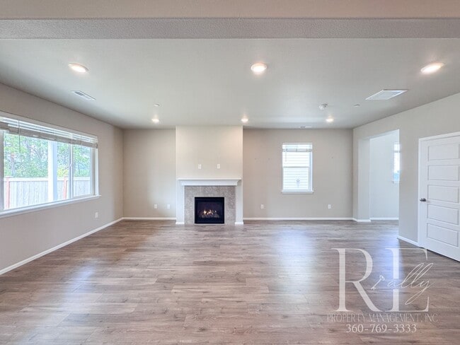 1502 Baker Hts Lp