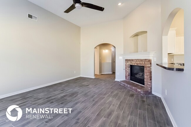 Photo - 7082 Parkbrook Ln