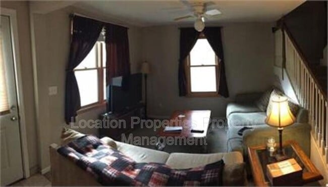 Photo - 310 E 11th St