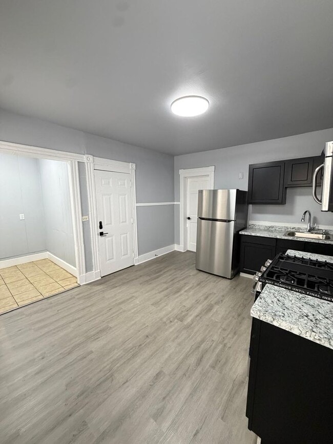 Building Photo - 52 Farren Ave Unit 1st Fl