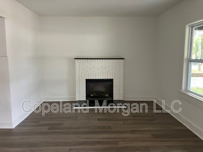 Photo - 1934 30th Ave N