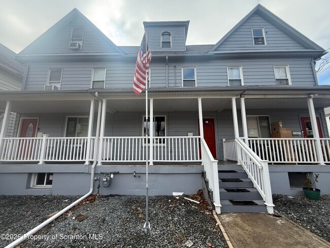 Building Photo - 216 Horton St