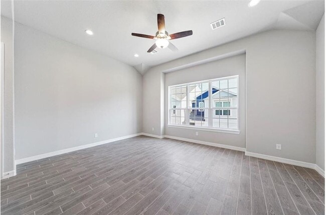 Building Photo - Brand New 3 Story Townhome