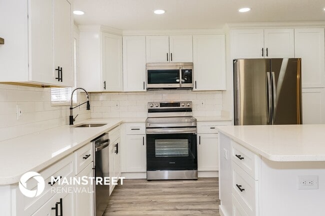 Photo - 925 N Singleton Ave