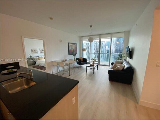 Photo - 1111 SW 1st Ave Unidad 1111 SW 1st Ave  3322-N