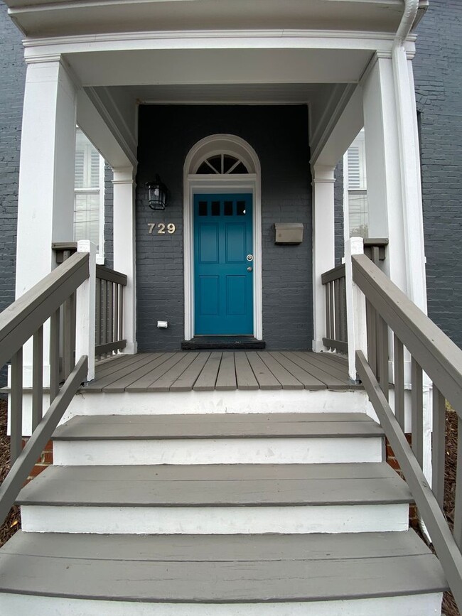Photo - 729 Catherine St